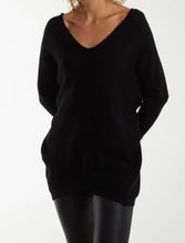 Plain V-Neck Fine Knit Long Line Jumper With A Leopard Bow Back Detail (3 Colours)